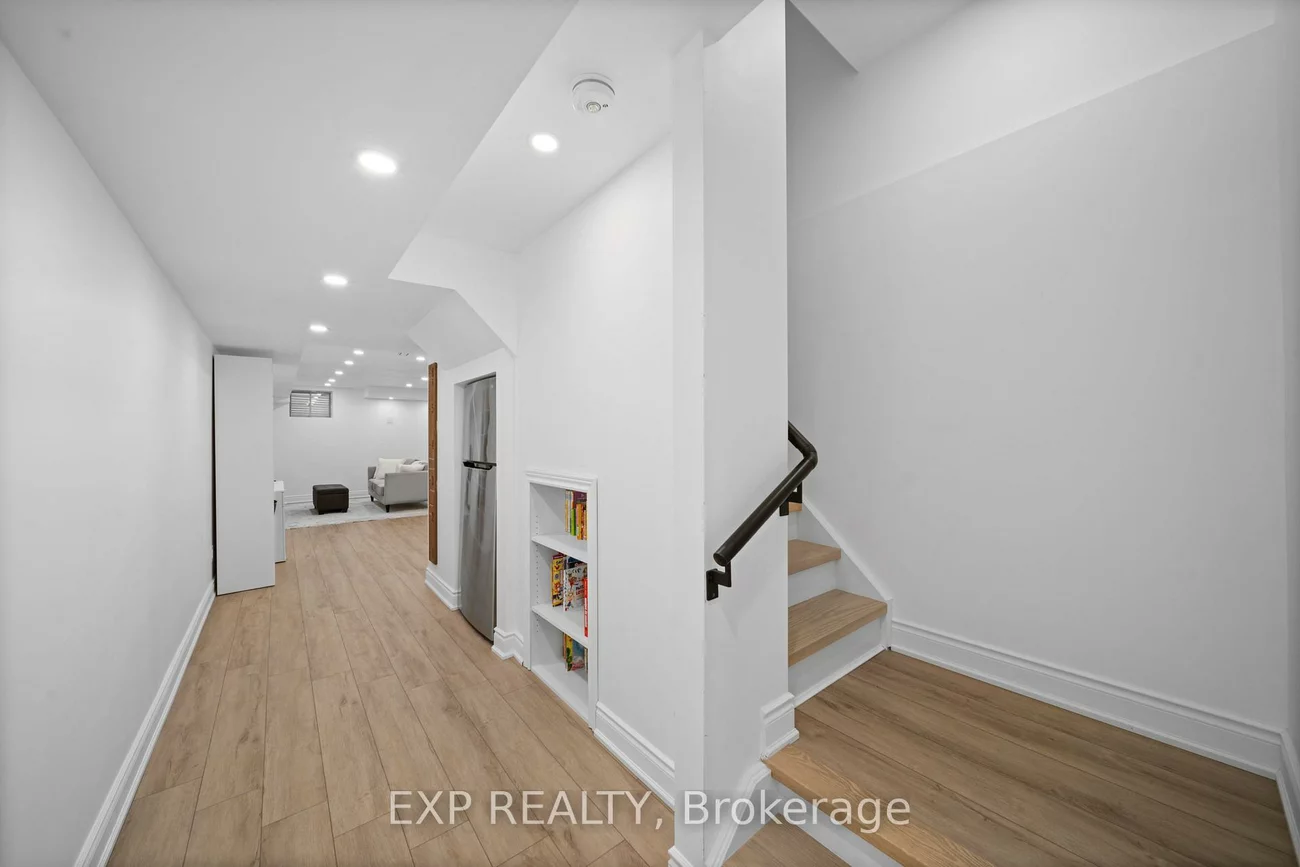 82, Gower, Rural Aurora, Aurora