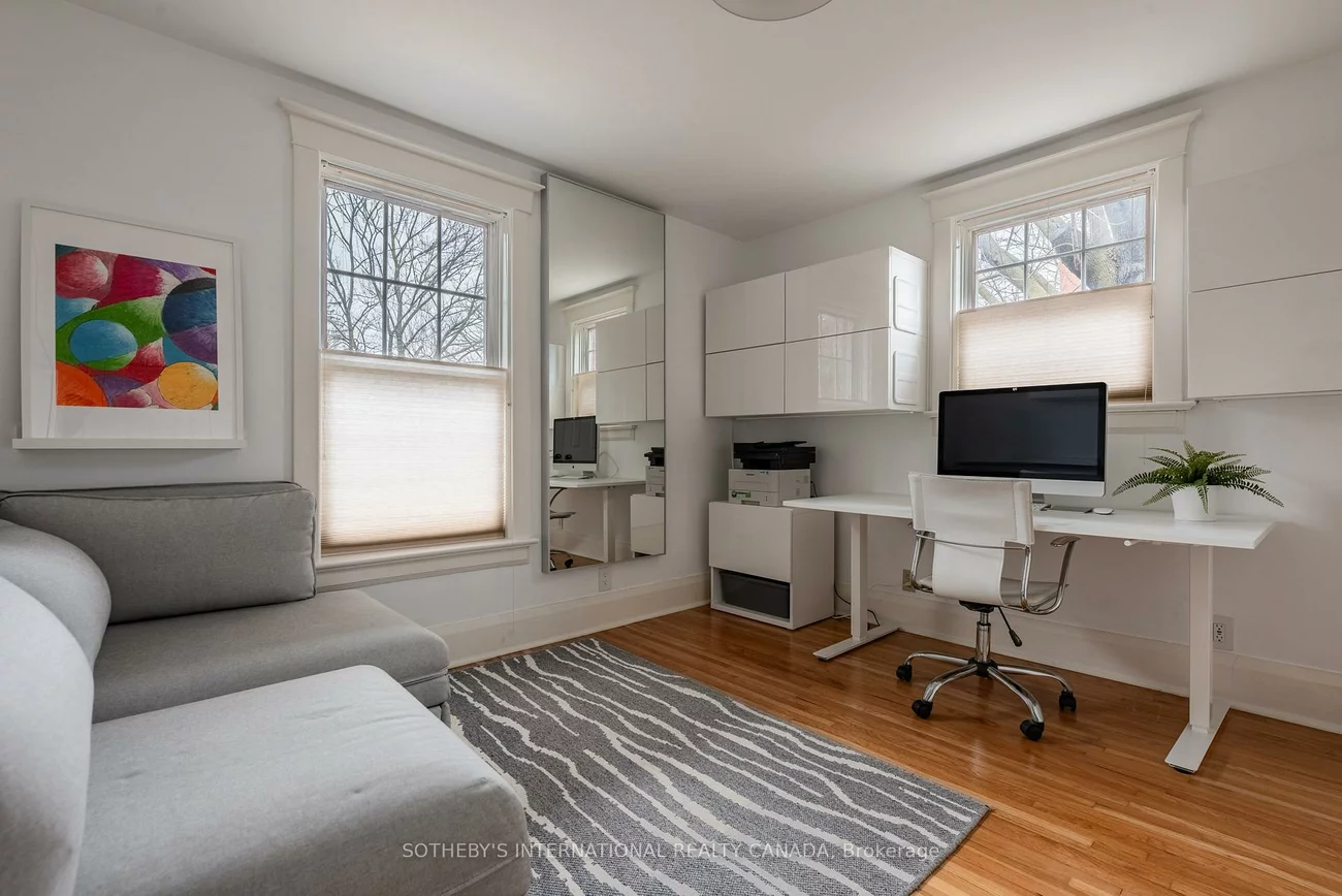 77, Catherine, Aurora Village, Aurora