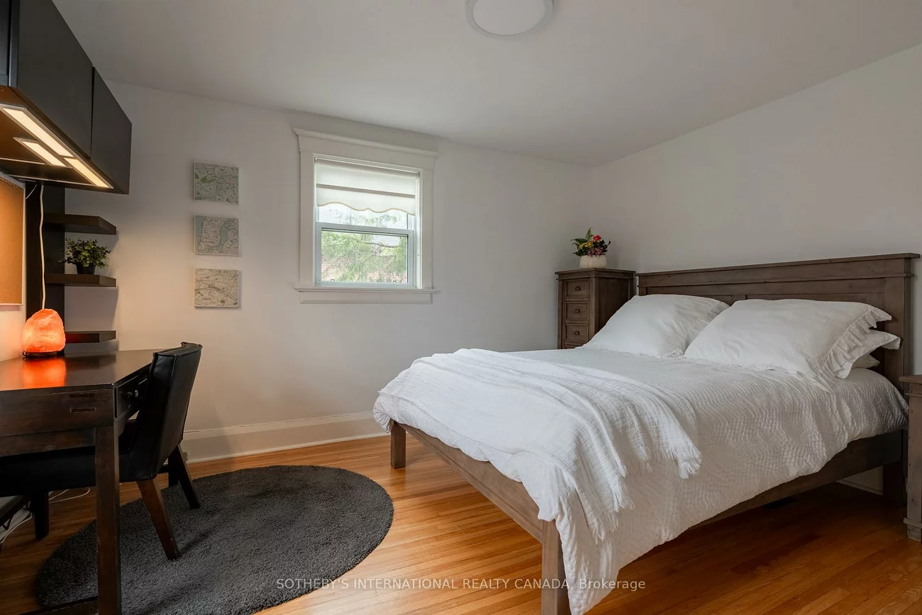 77, Catherine, Aurora Village, Aurora