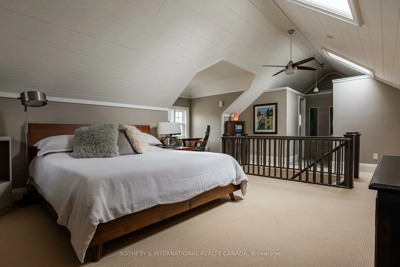 77, Catherine, Aurora Village, Aurora