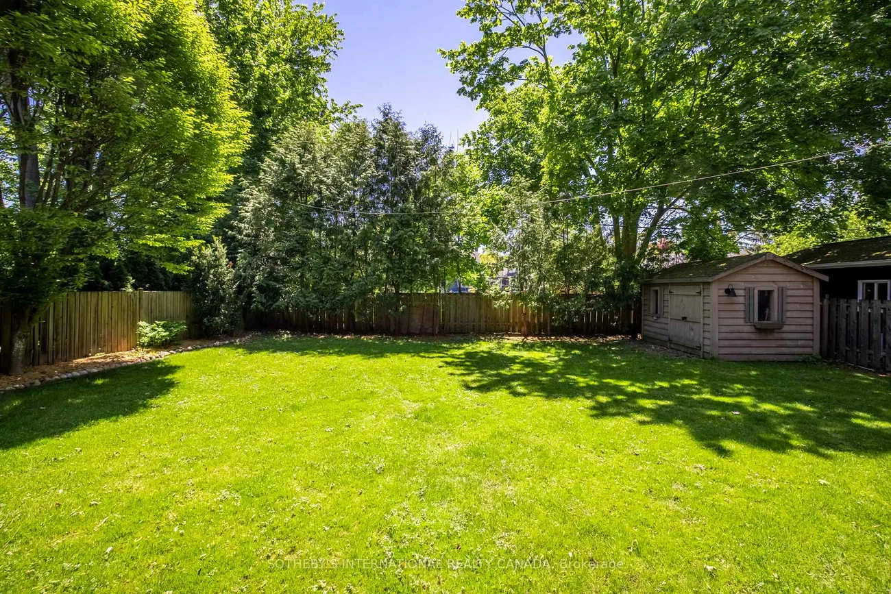 77, Catherine, Aurora Village, Aurora