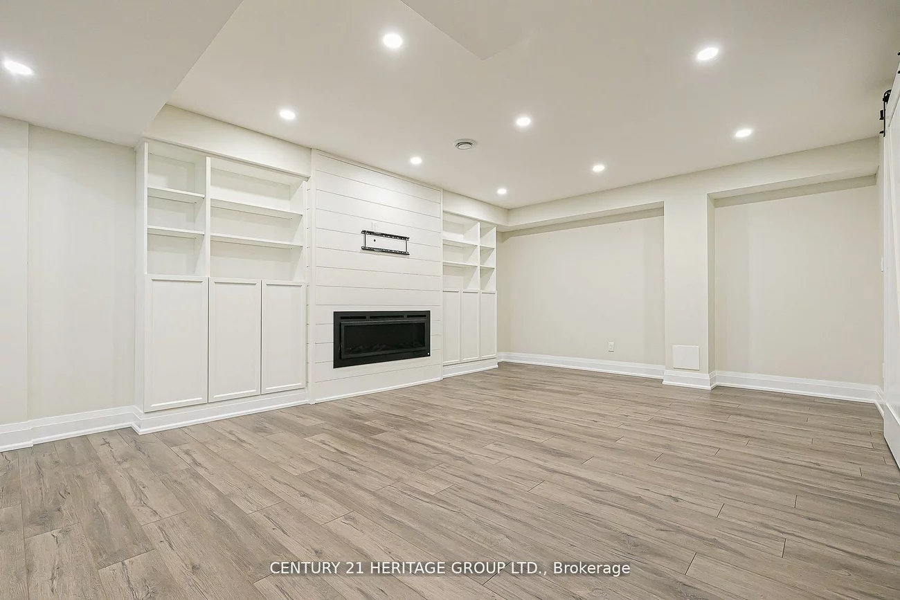 2, Roy Harper, Rural Aurora, Aurora