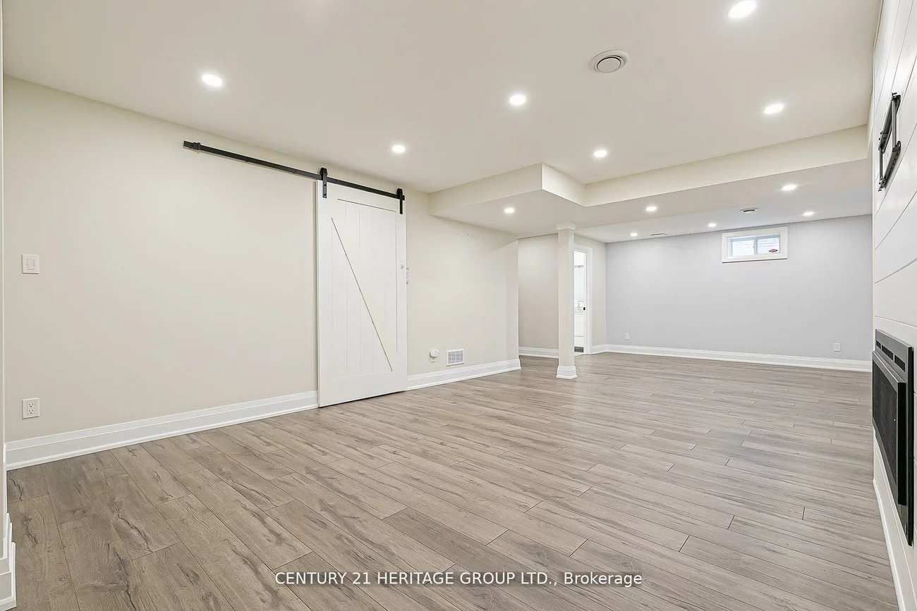 2, Roy Harper, Rural Aurora, Aurora