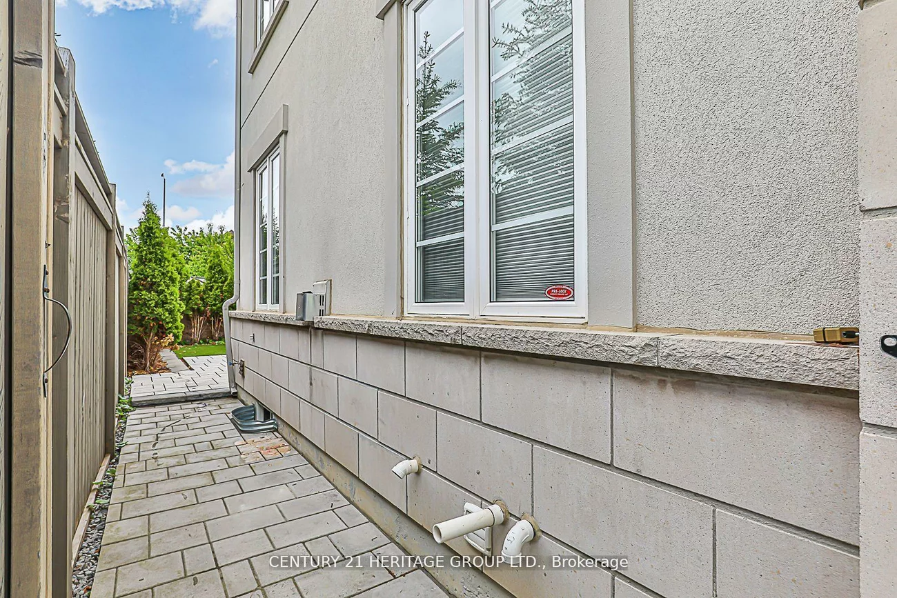 2, Roy Harper, Rural Aurora, Aurora