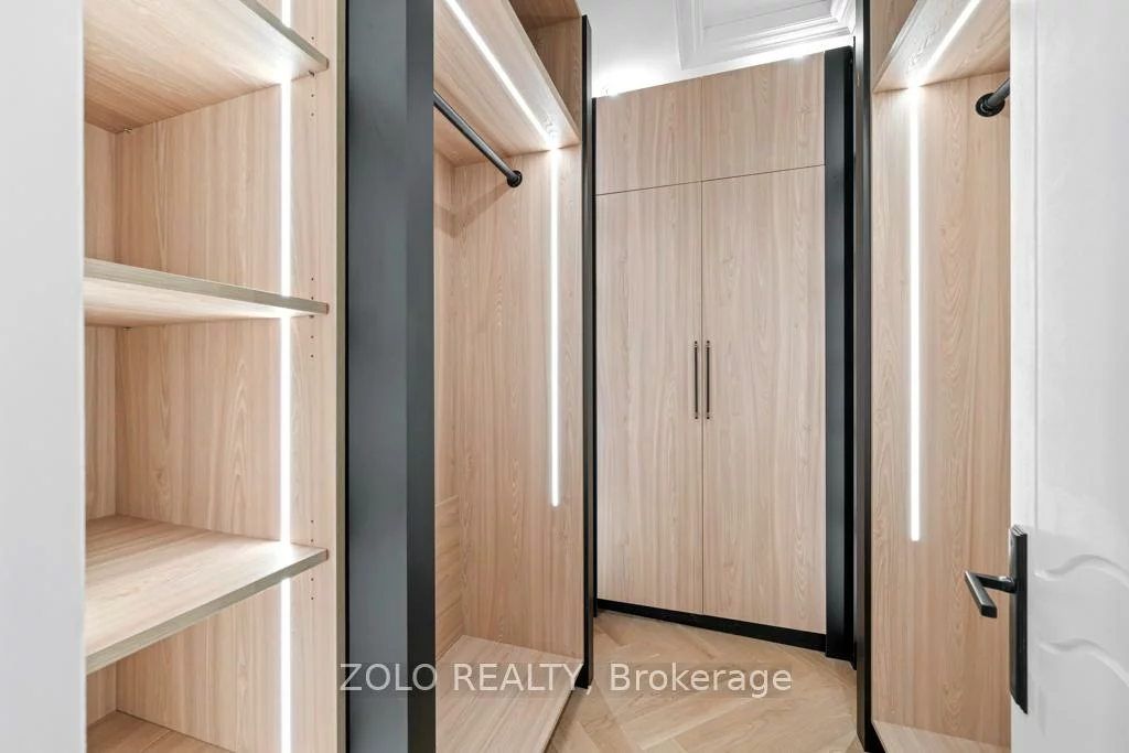 52, Child, Aurora Highlands, Aurora