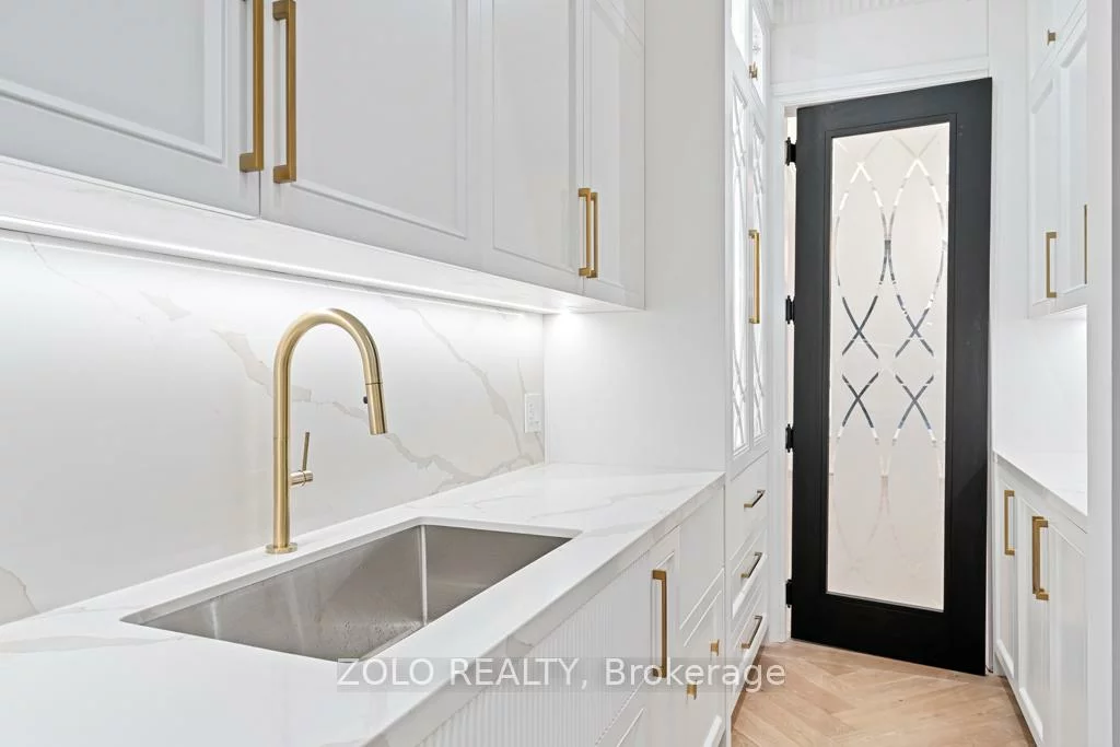 52, Child, Aurora Highlands, Aurora