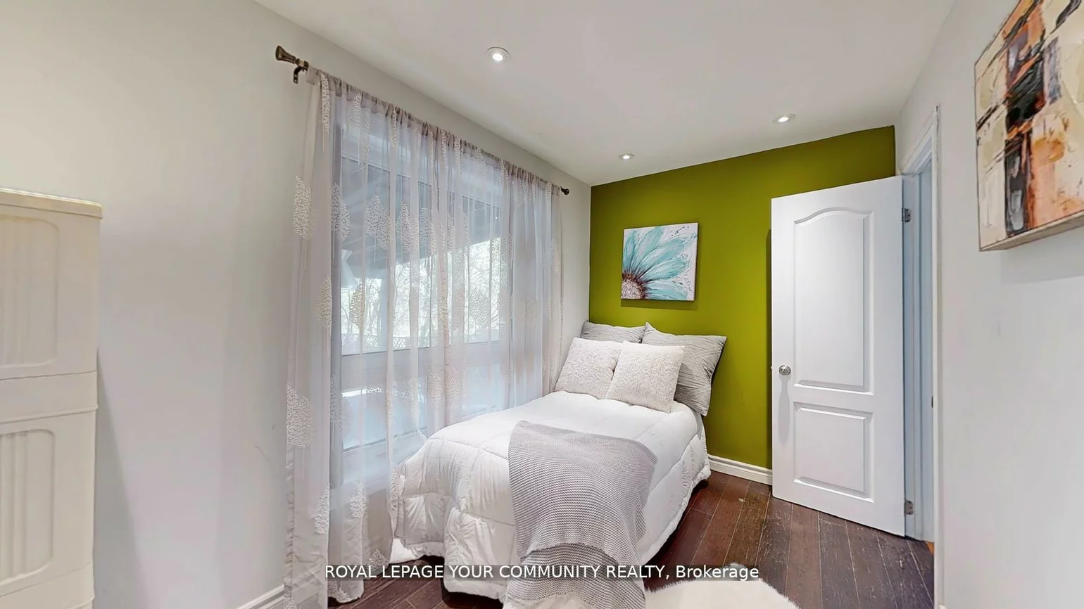 64, Machell, Aurora Village, Aurora