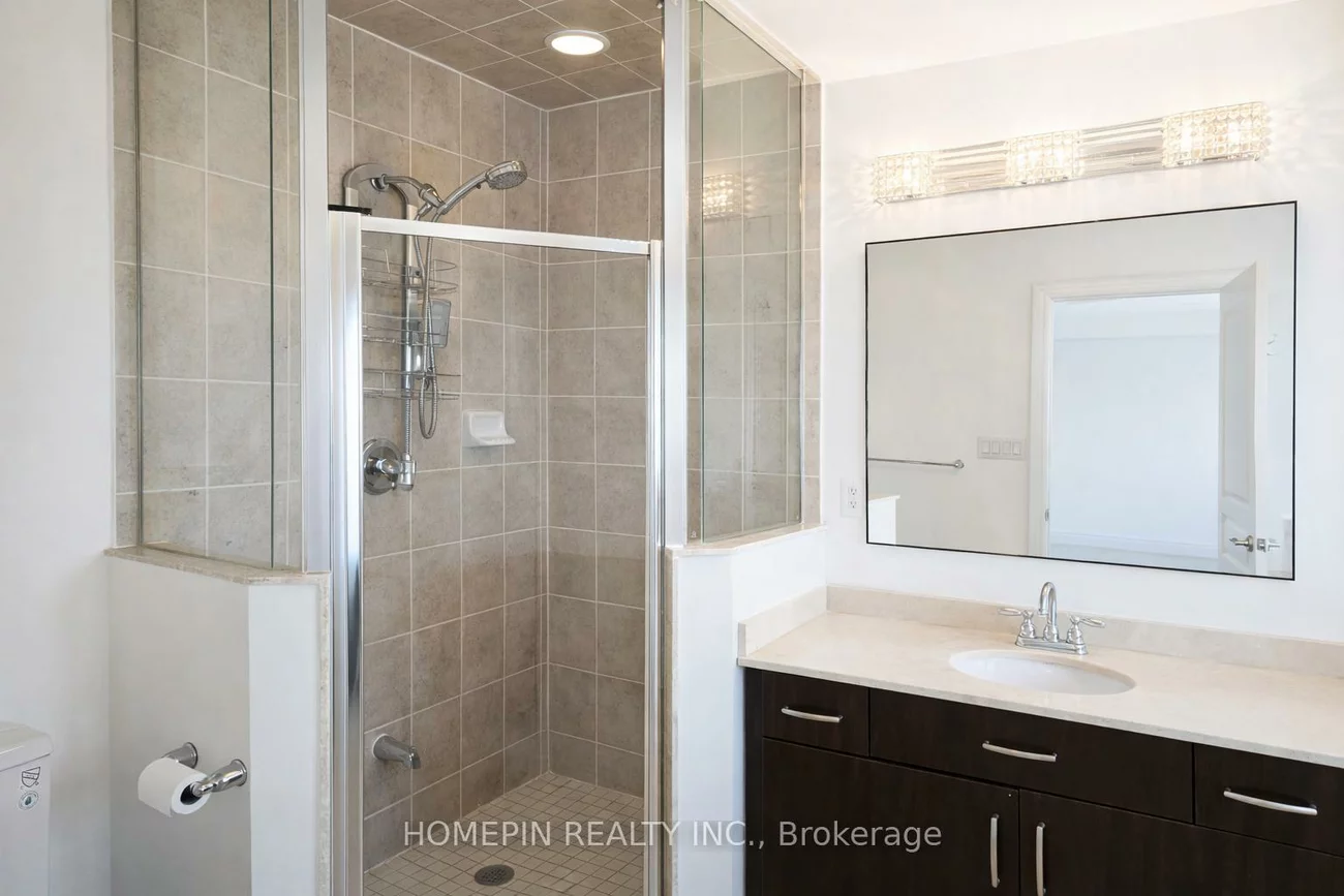 40, Chapman, Aurora Grove, Aurora