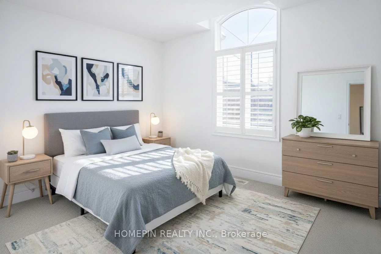 40, Chapman, Aurora Grove, Aurora