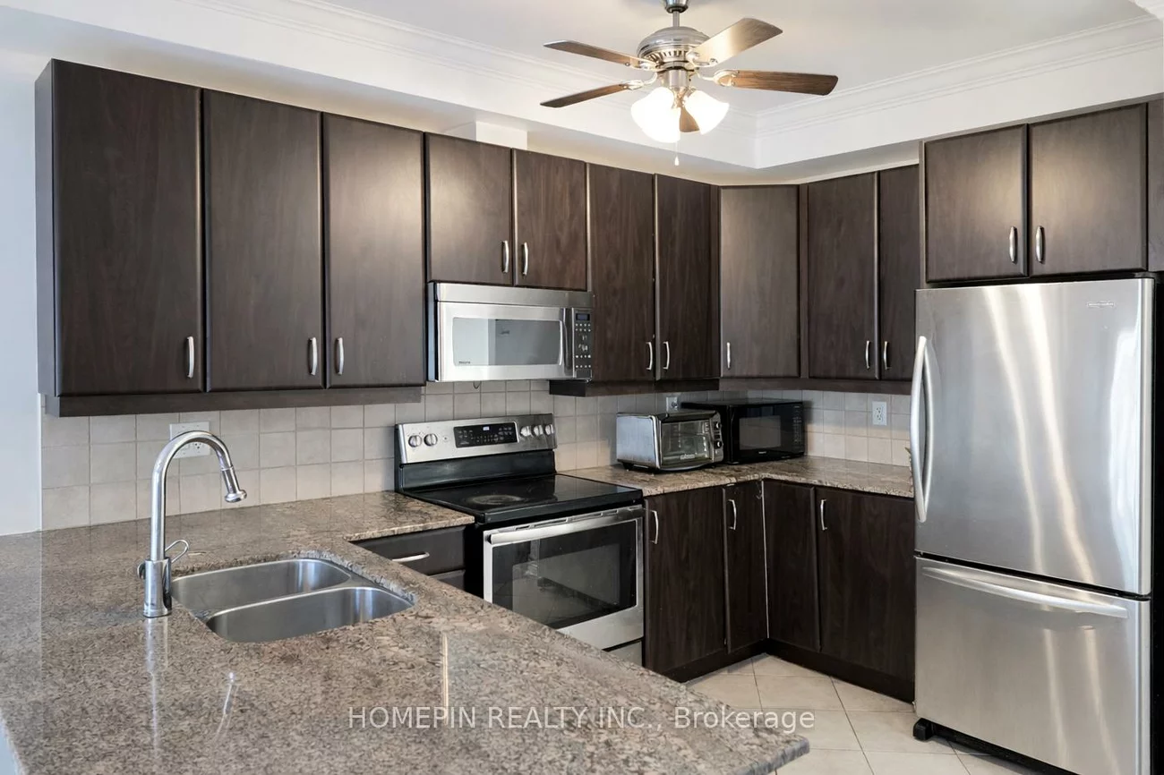 40, Chapman, Aurora Grove, Aurora