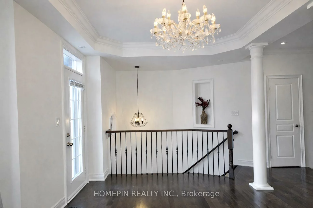 40, Chapman, Aurora Grove, Aurora