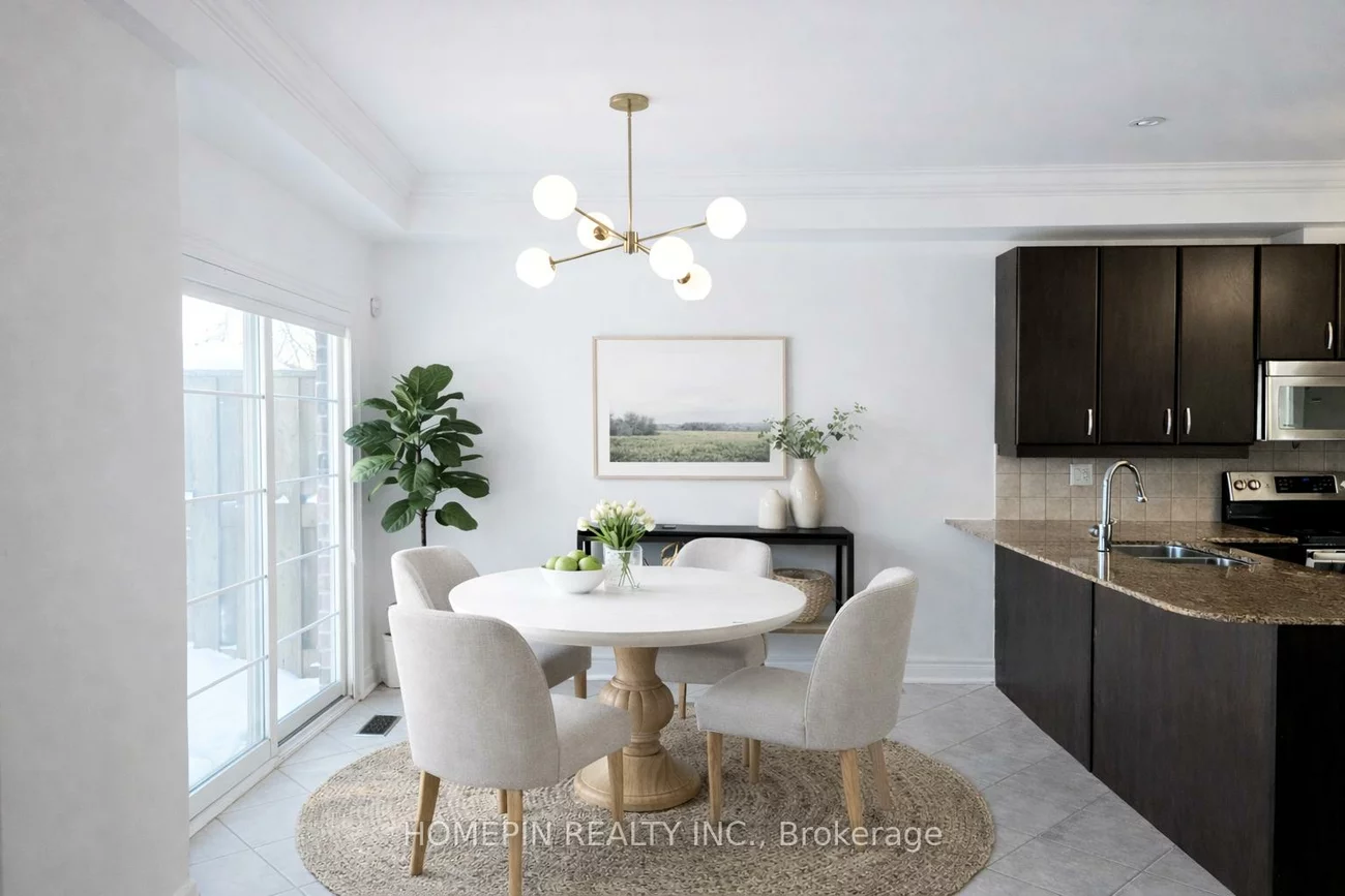 40, Chapman, Aurora Grove, Aurora