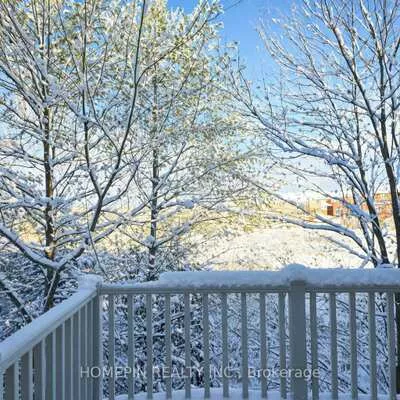 40, Chapman, Aurora Grove, Aurora