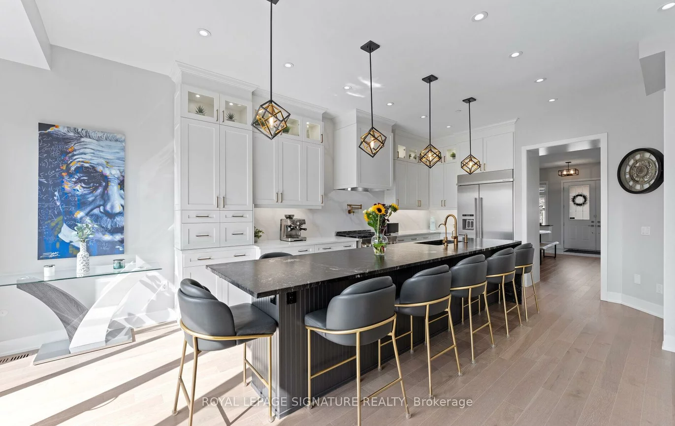 29, Sikura, Rural Aurora, Aurora