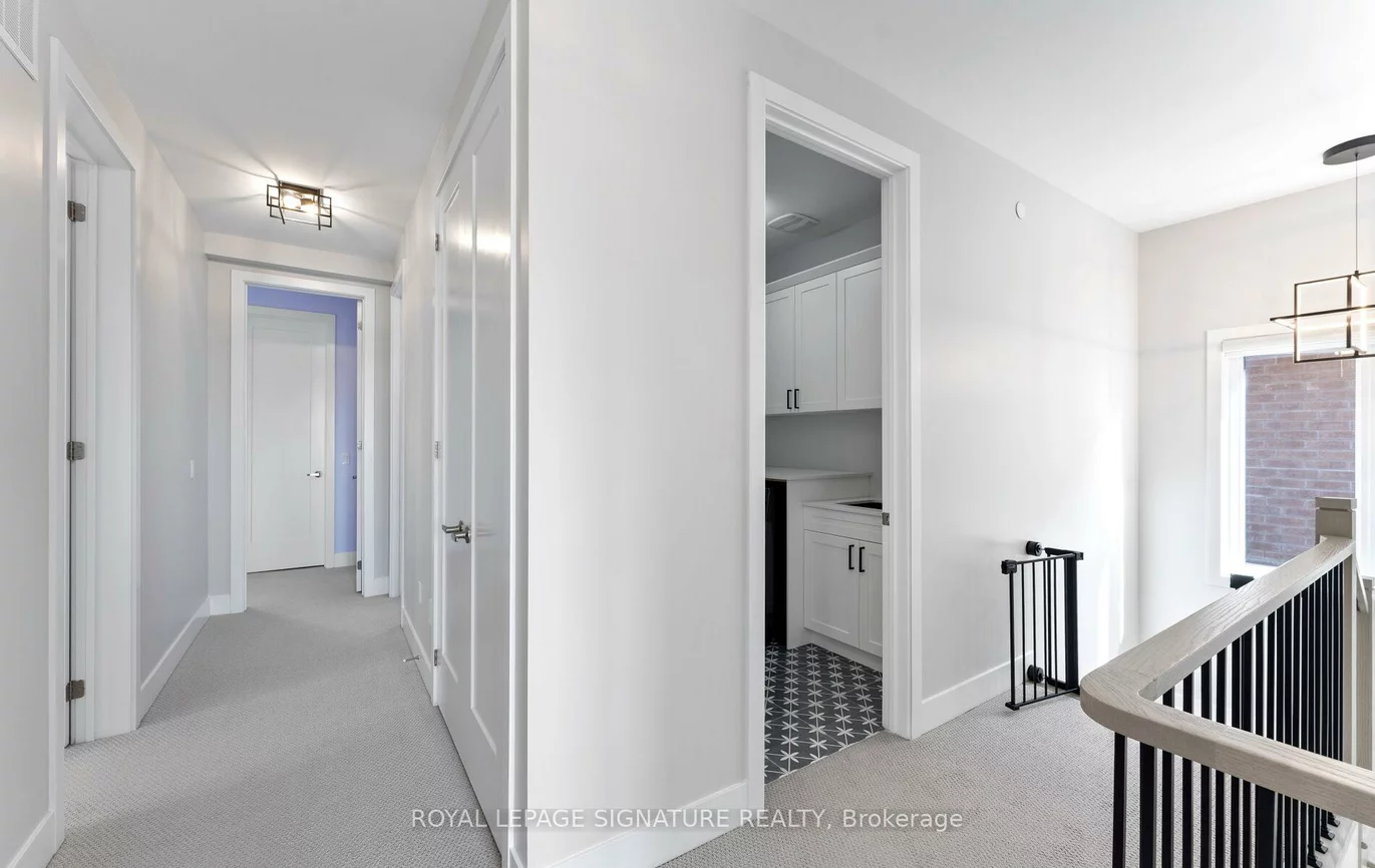 29, Sikura, Rural Aurora, Aurora