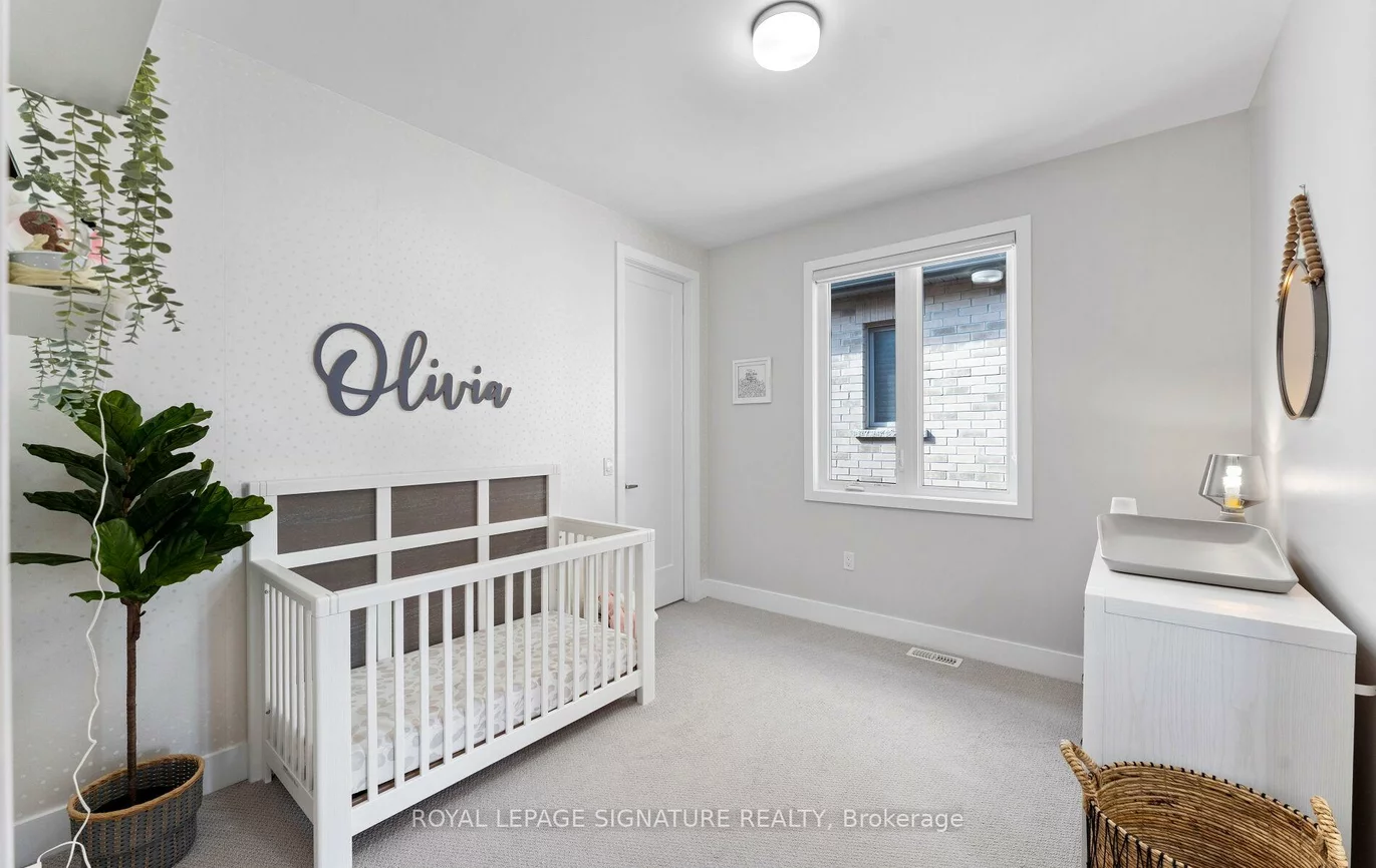 29, Sikura, Rural Aurora, Aurora