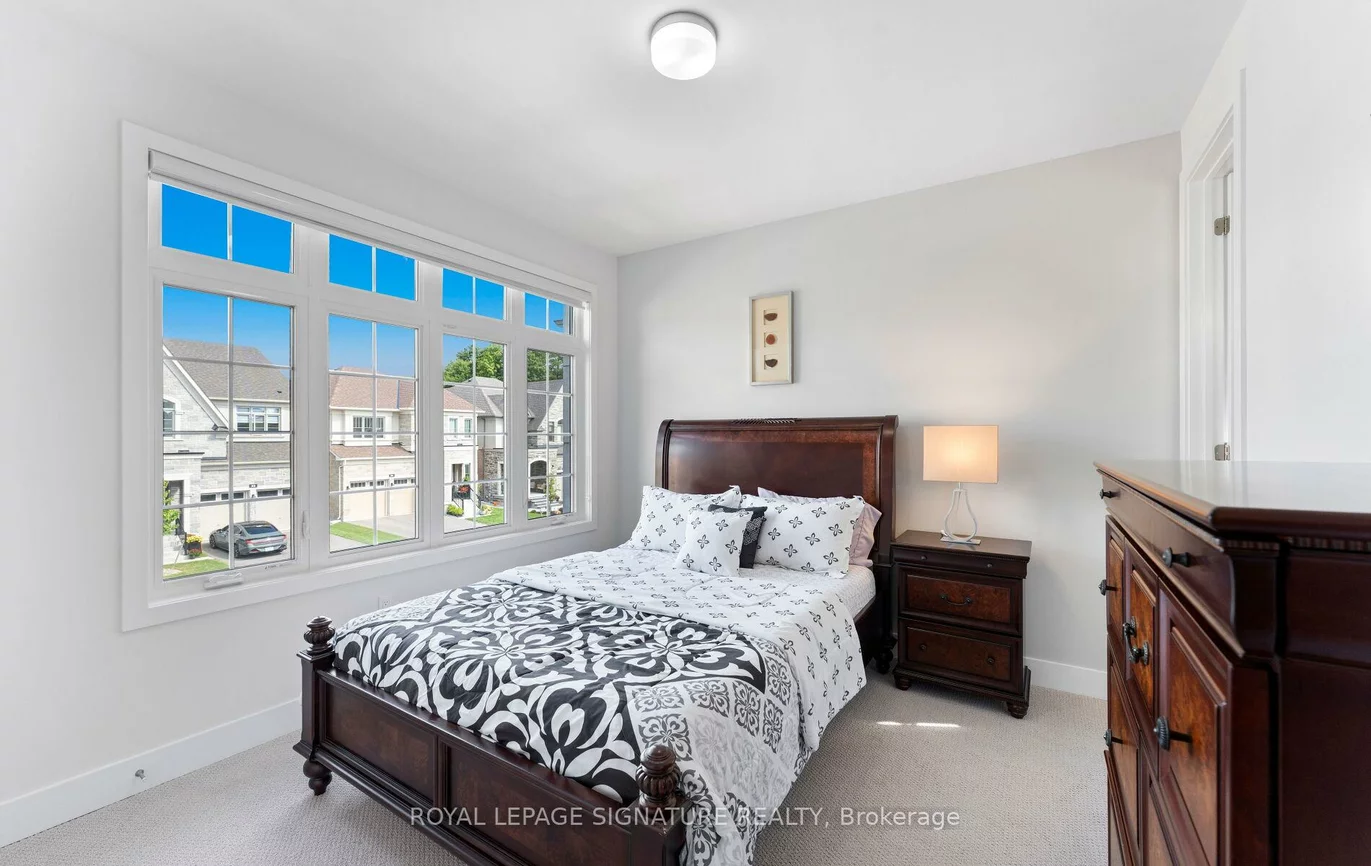 29, Sikura, Rural Aurora, Aurora