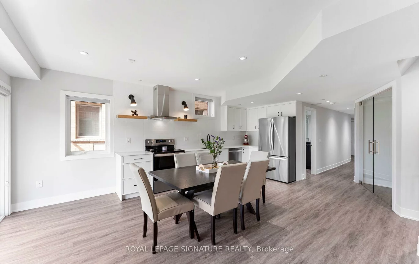 29, Sikura, Rural Aurora, Aurora