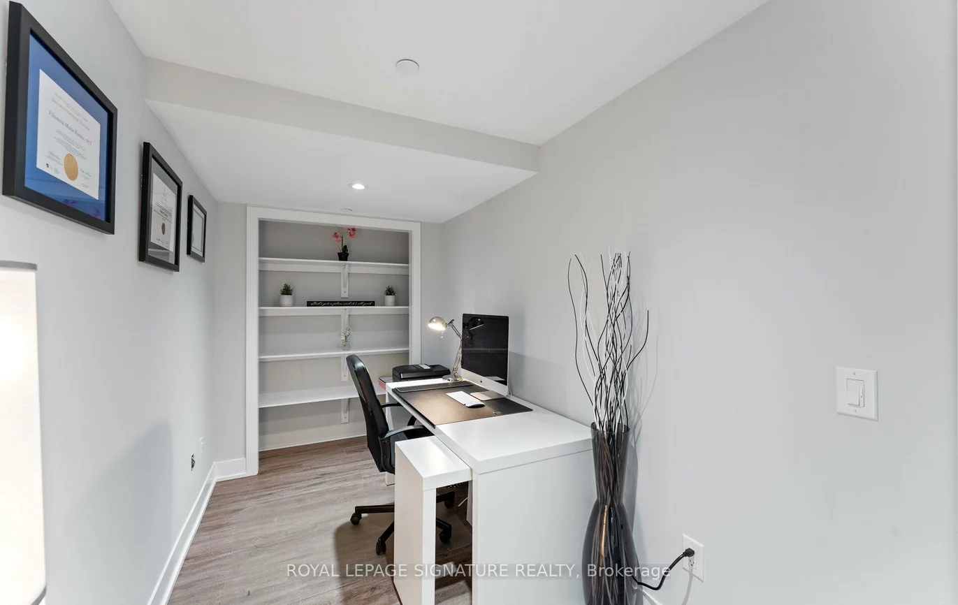 29, Sikura, Rural Aurora, Aurora