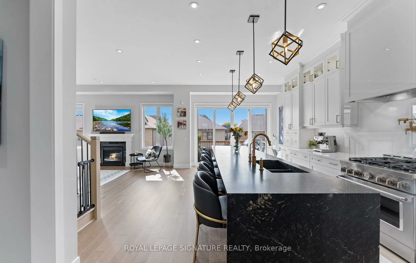 29, Sikura, Rural Aurora, Aurora