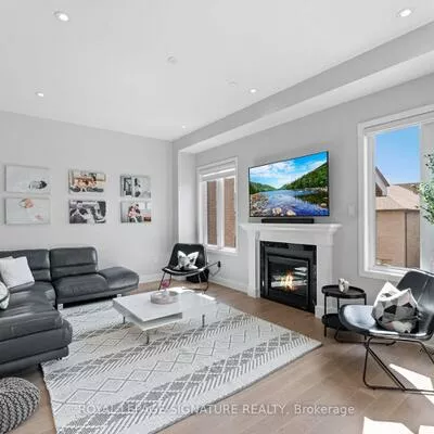 29, Sikura, Rural Aurora, Aurora