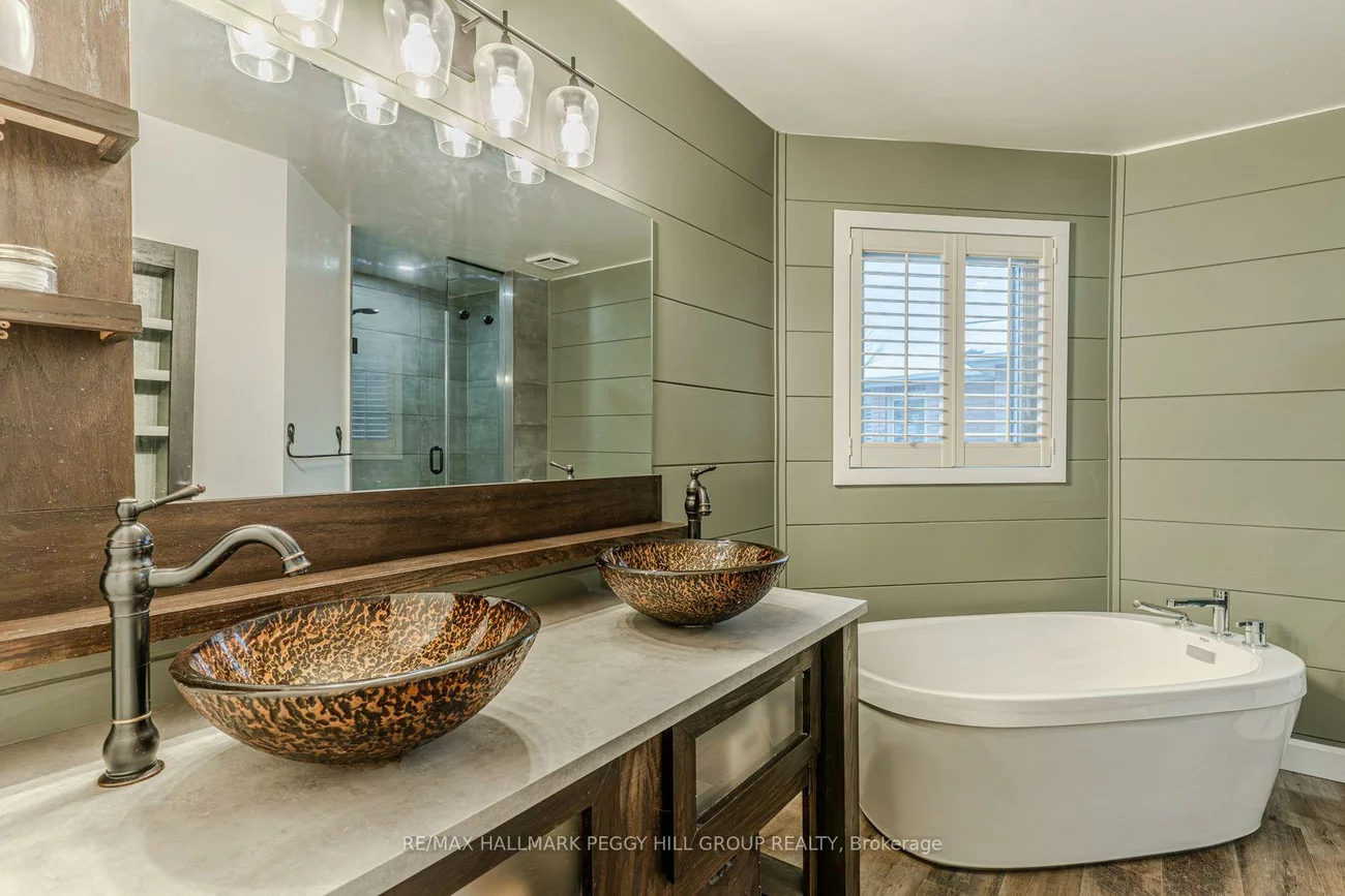 15, Charing, Aurora Highlands, Aurora