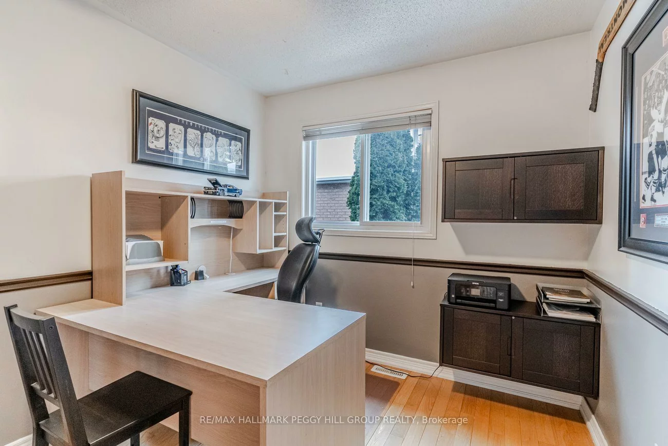 15, Charing, Aurora Highlands, Aurora