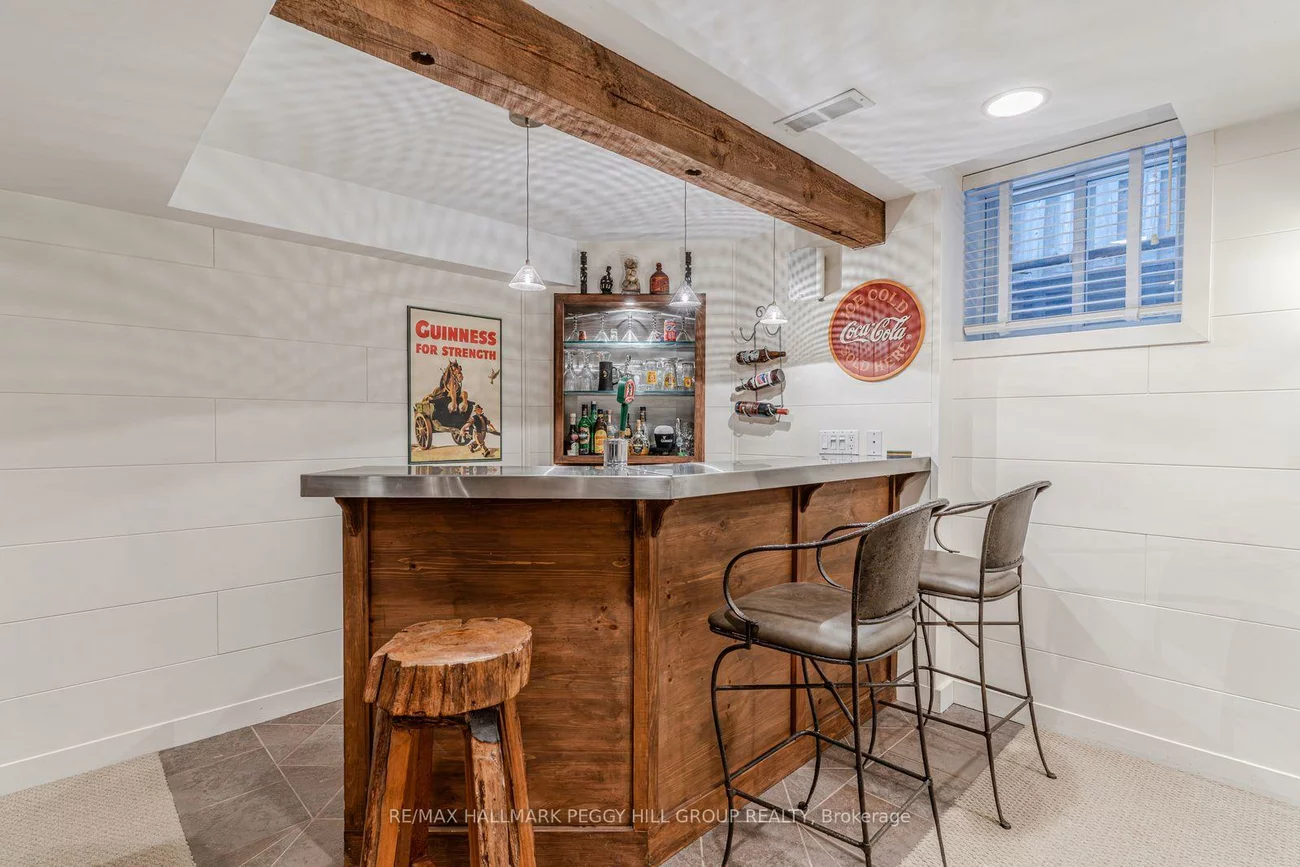 15, Charing, Aurora Highlands, Aurora