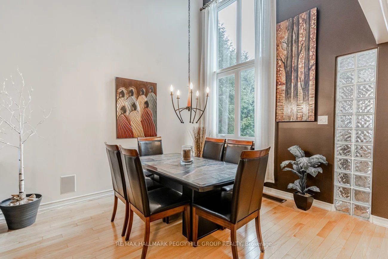 15, Charing, Aurora Highlands, Aurora