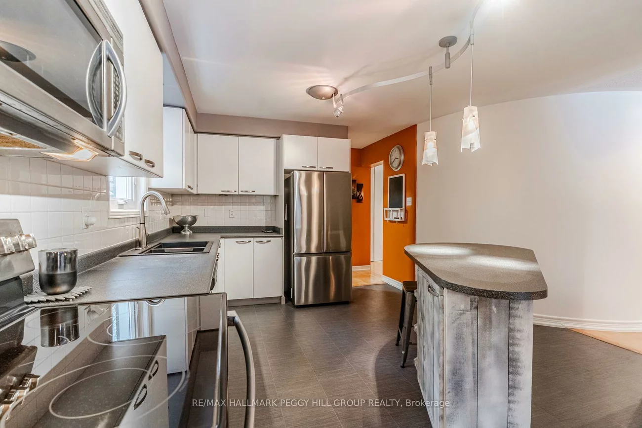 15, Charing, Aurora Highlands, Aurora