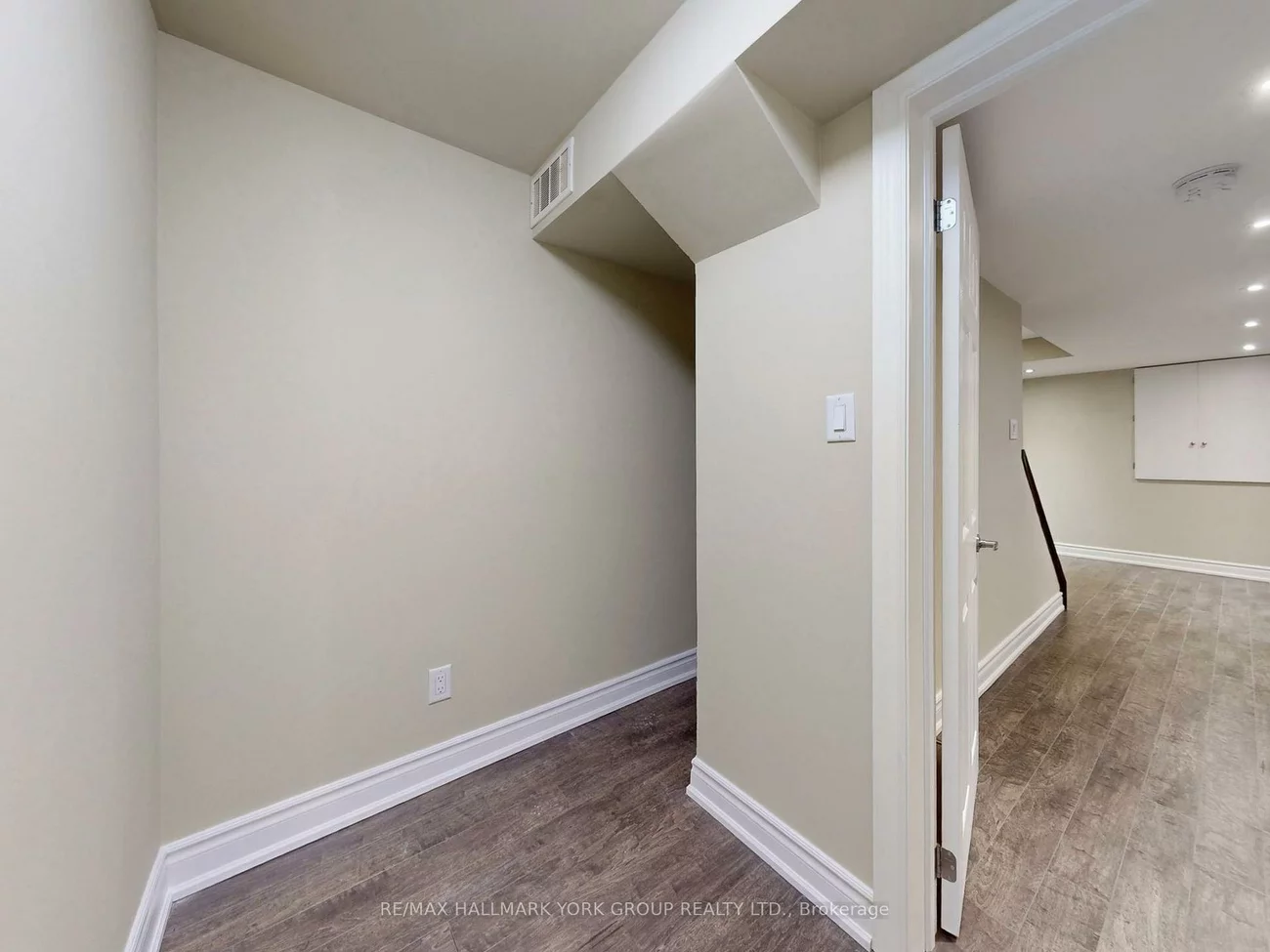 139, John West, Bayview Wellington, Aurora