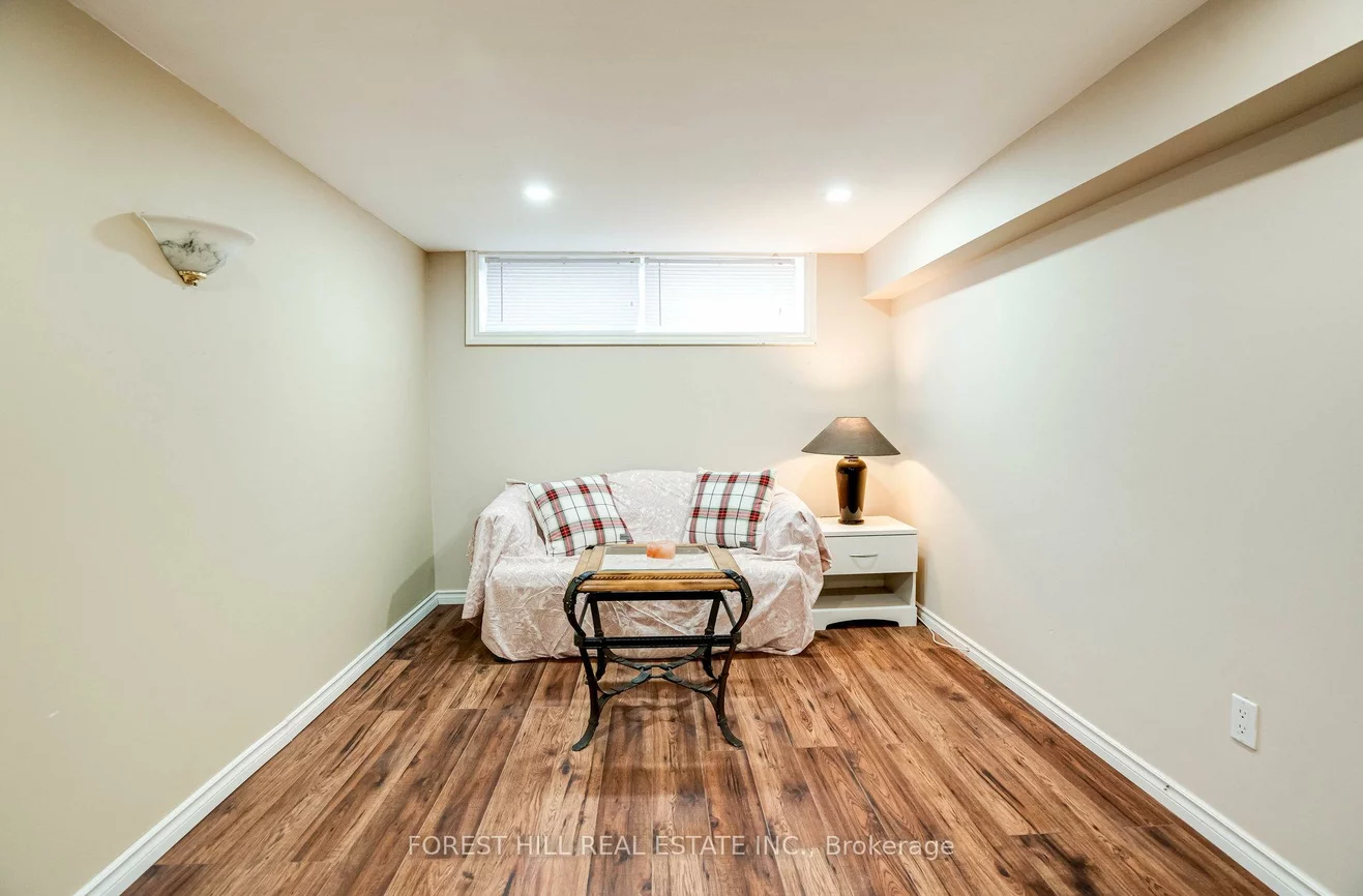 1, Willis, Aurora Highlands, Aurora