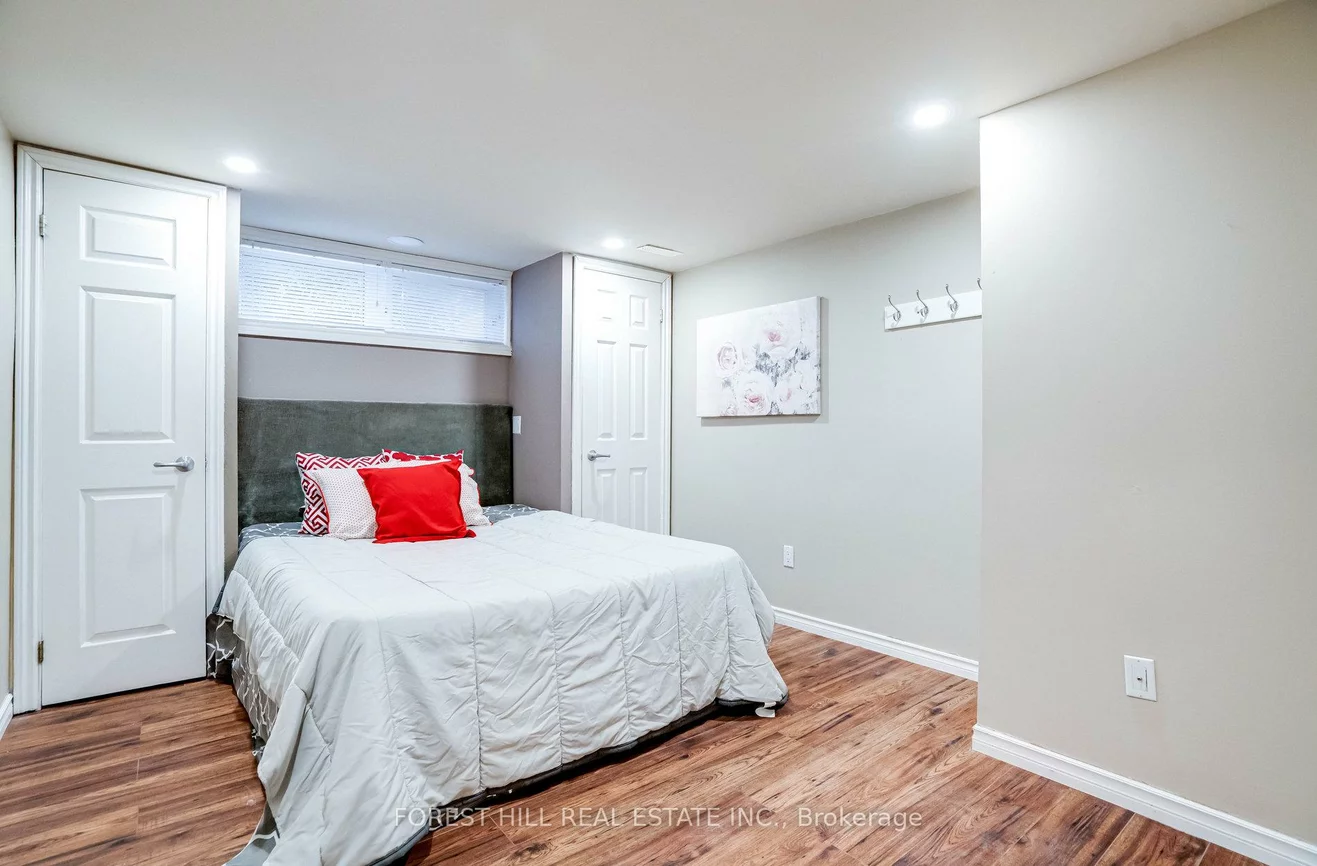 1, Willis, Aurora Highlands, Aurora