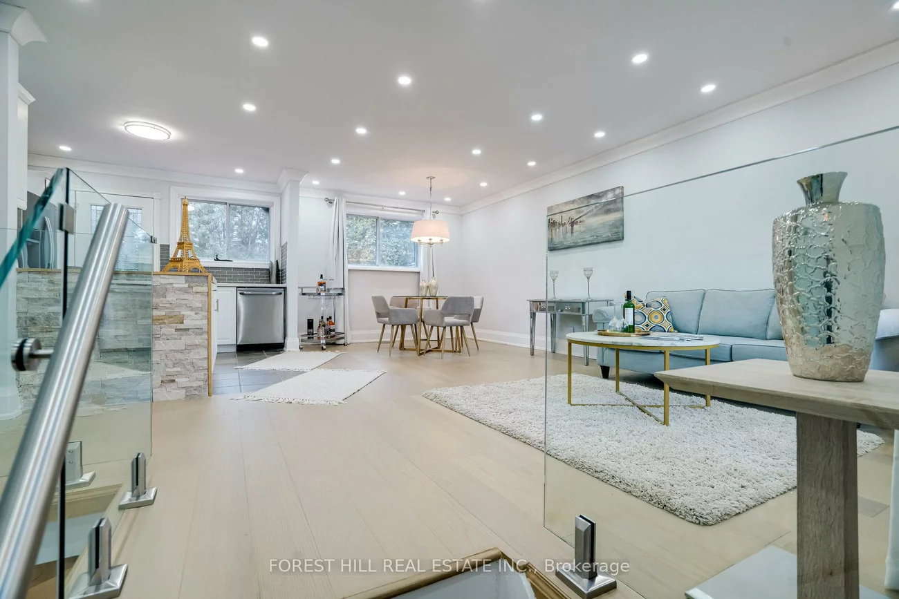 1, Willis, Aurora Highlands, Aurora