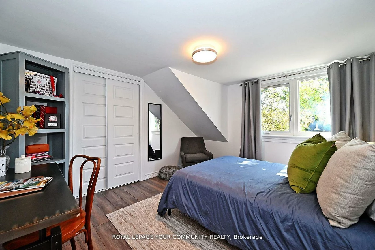 82, Centre, Aurora Village, Aurora