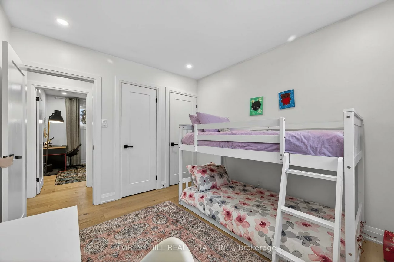 4, Holman, Aurora Highlands, Aurora