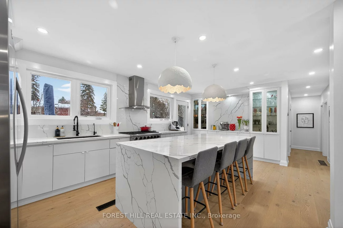 4, Holman, Aurora Highlands, Aurora