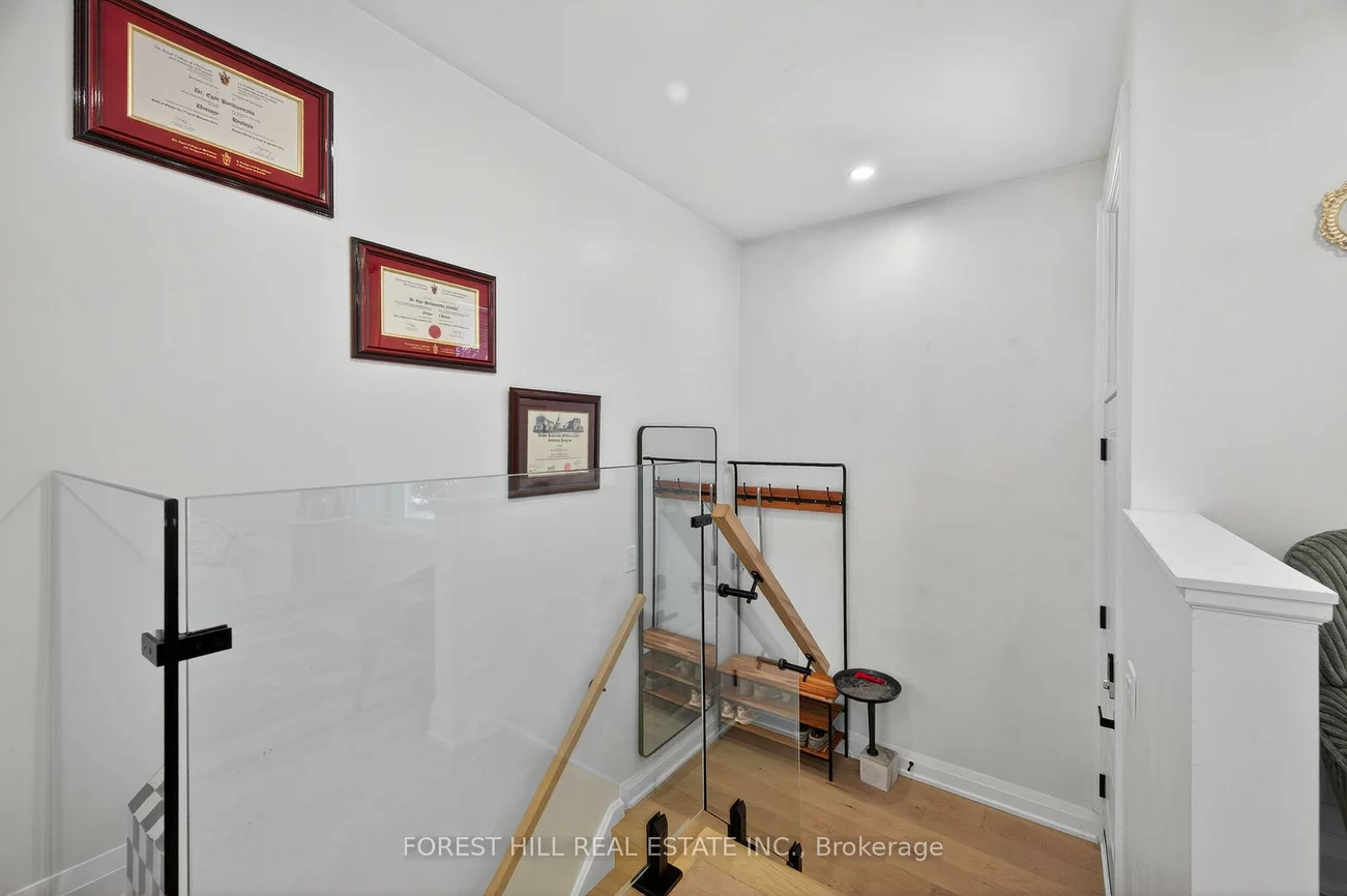 4, Holman, Aurora Highlands, Aurora