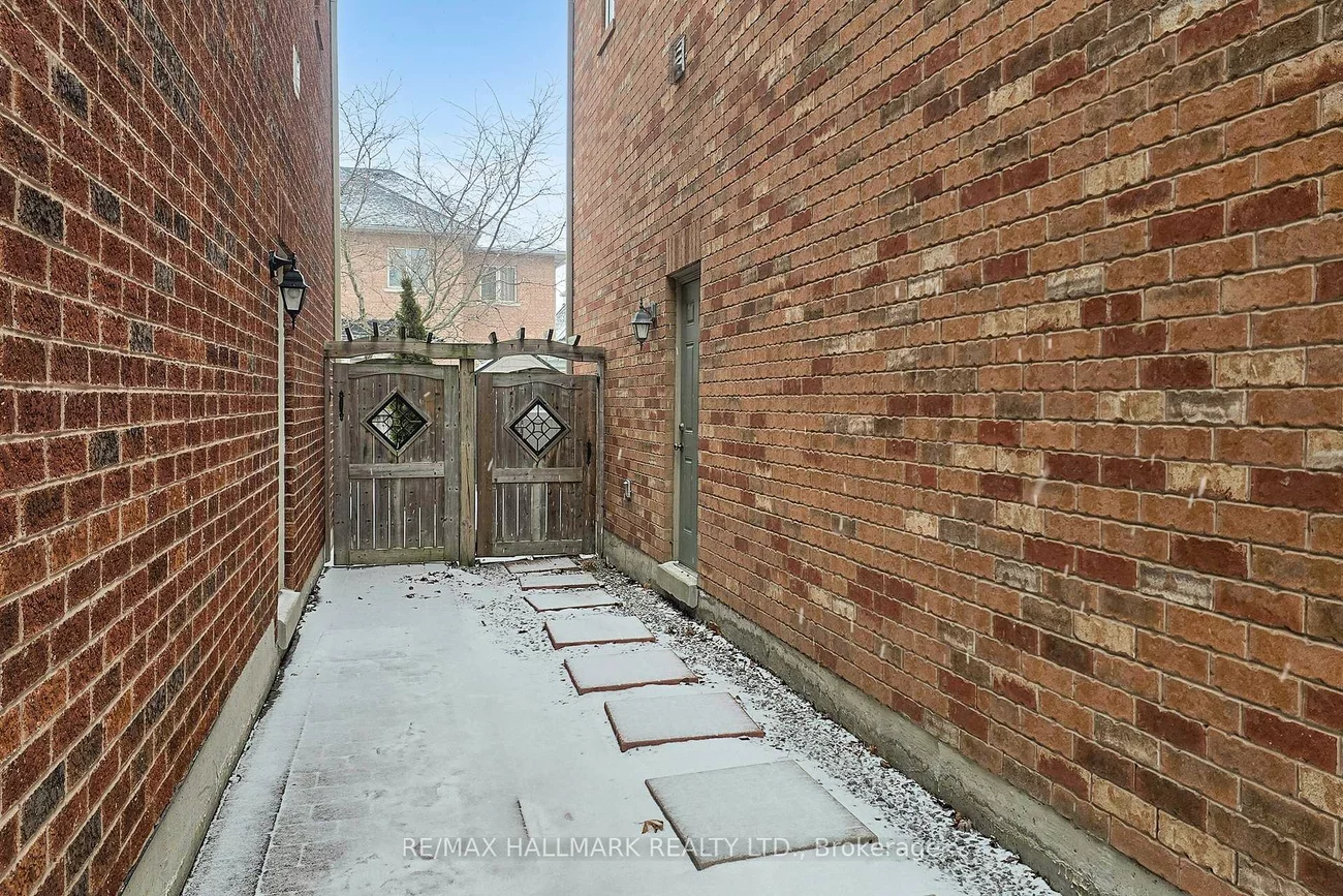 192, Tonner, Bayview Northeast, Aurora