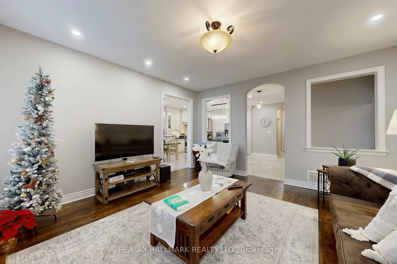 192, Tonner, Bayview Northeast, Aurora