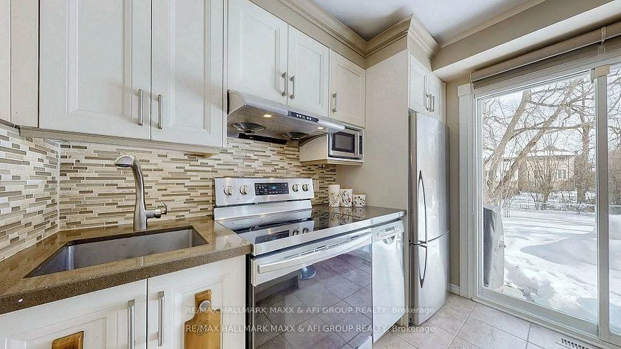 25, Sandusky, Aurora Highlands, Aurora