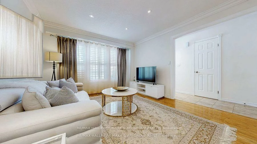 25, Sandusky, Aurora Highlands, Aurora