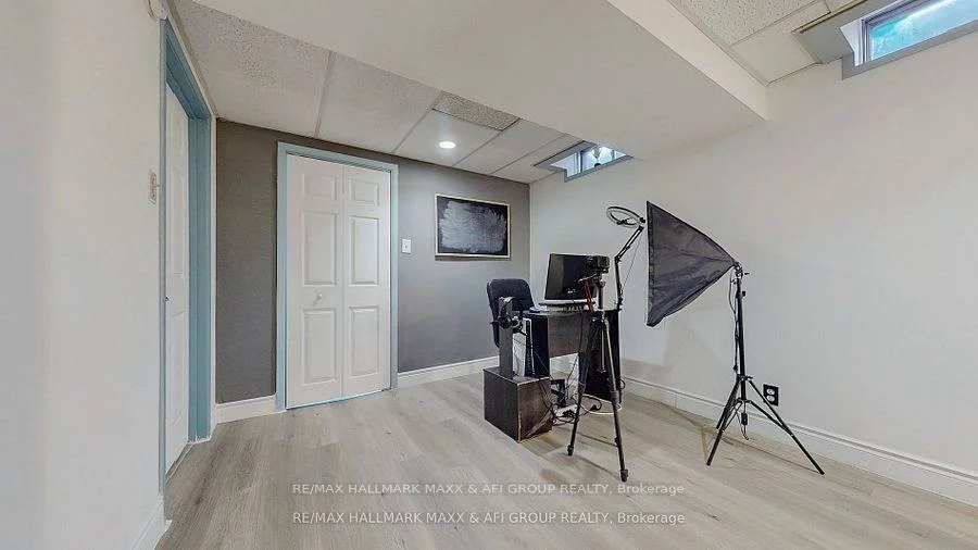 25, Sandusky, Aurora Highlands, Aurora