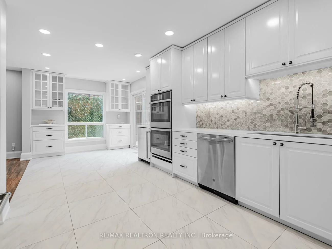 22, Willis, Aurora Highlands, Aurora