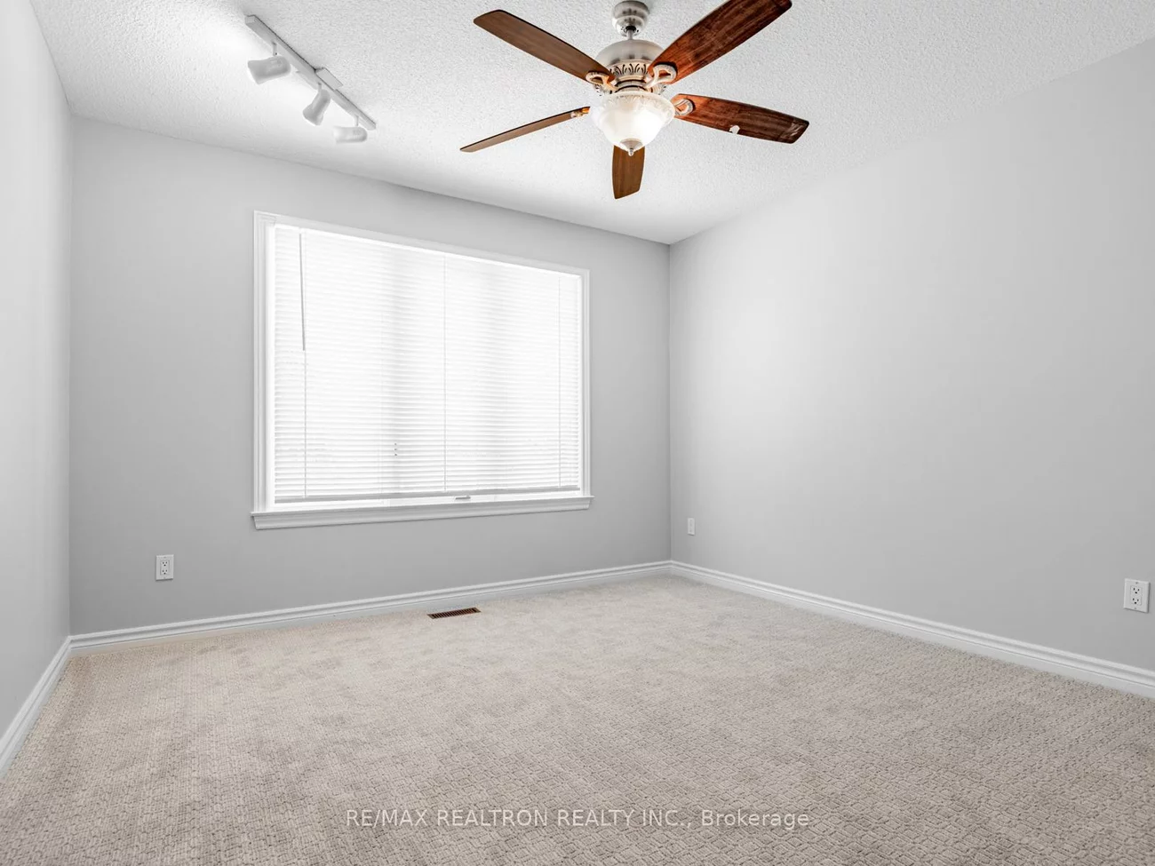 22, Willis, Aurora Highlands, Aurora