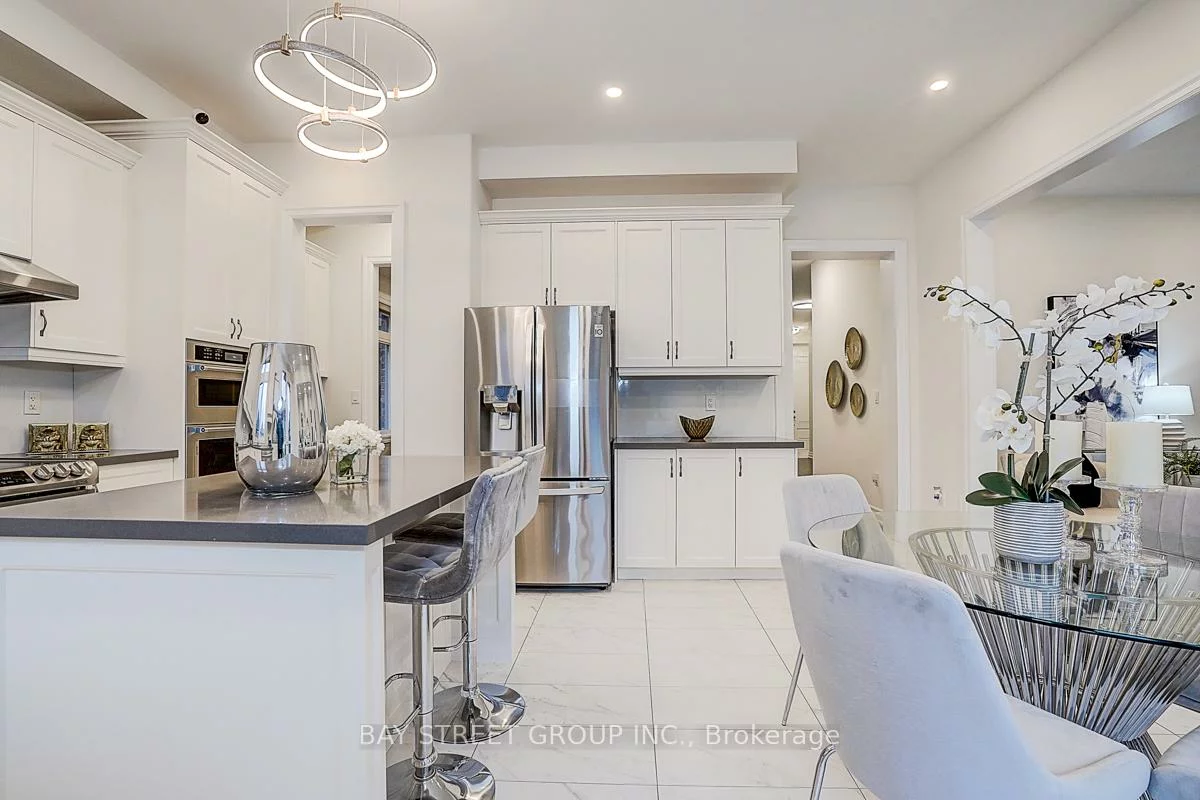 16, Botelho, Bayview Southeast, Aurora