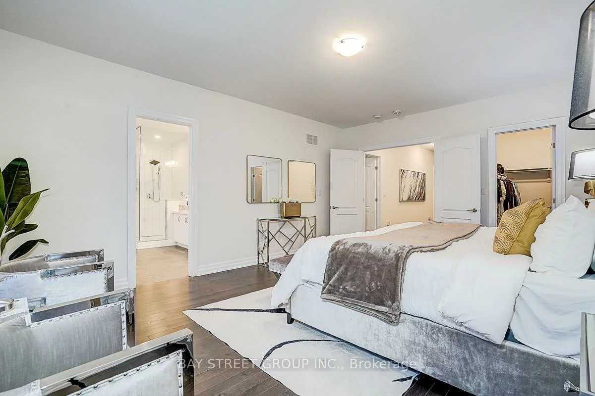 16, Botelho, Bayview Southeast, Aurora