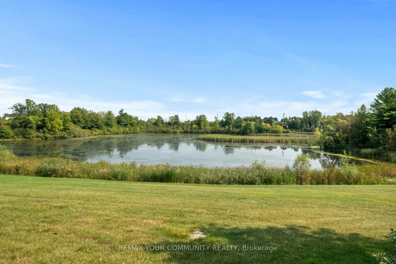 130, St. John's, Aurora Village, Aurora