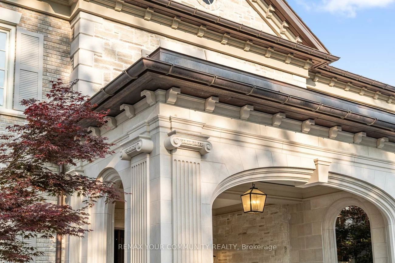 130, St. John's, Aurora Village, Aurora