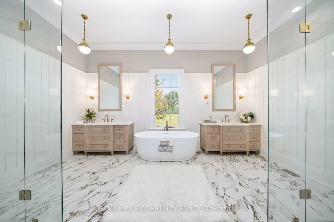 130, St. John's, Aurora Village, Aurora